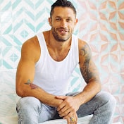This image has an empty alt attribute; its file name is Aubrey-Marcus.jpg